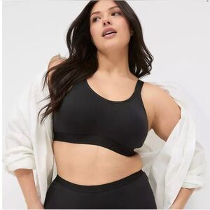 Cacique Cotton LL NW Scoop Black Bra No Wire
Size 42DD